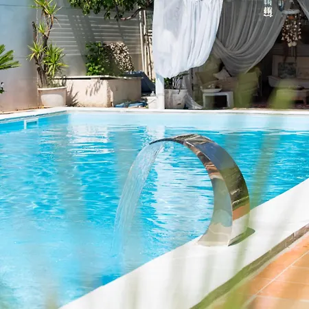 Alojamento de Acomodação e Pequeno-almoço Tropical Francavilla Al Mare