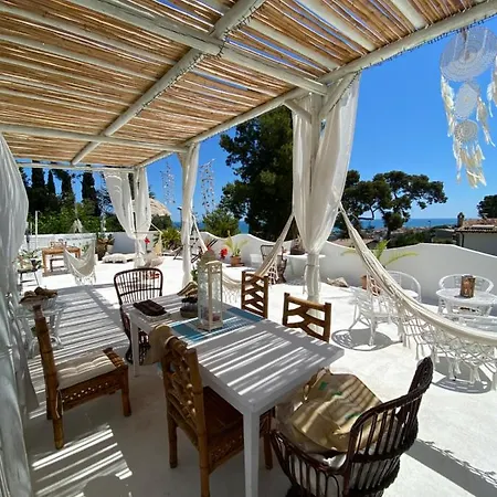 Bed & Breakfast Tropical