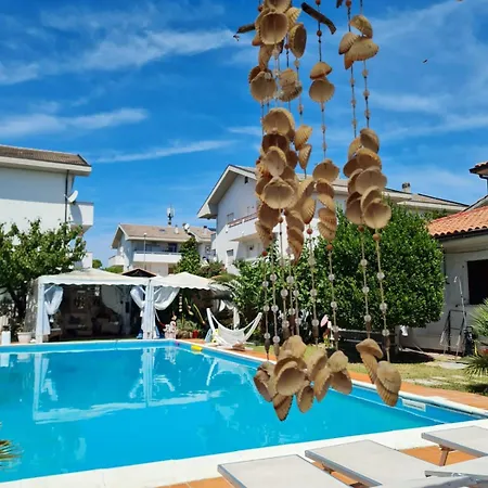 Tropical Bed & Breakfast 3*