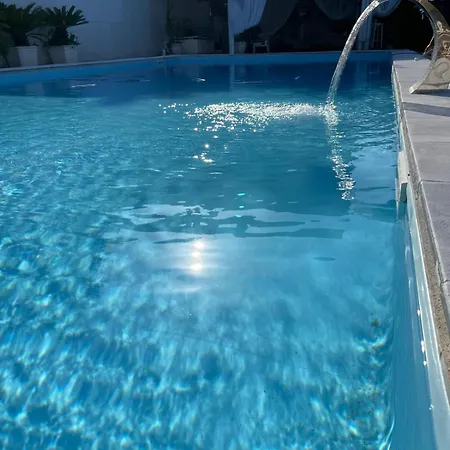 Alojamento de Acomodação e Pequeno-almoço Tropical Francavilla Al Mare
