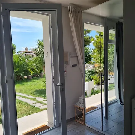 Tropical Bed & Breakfast 3*