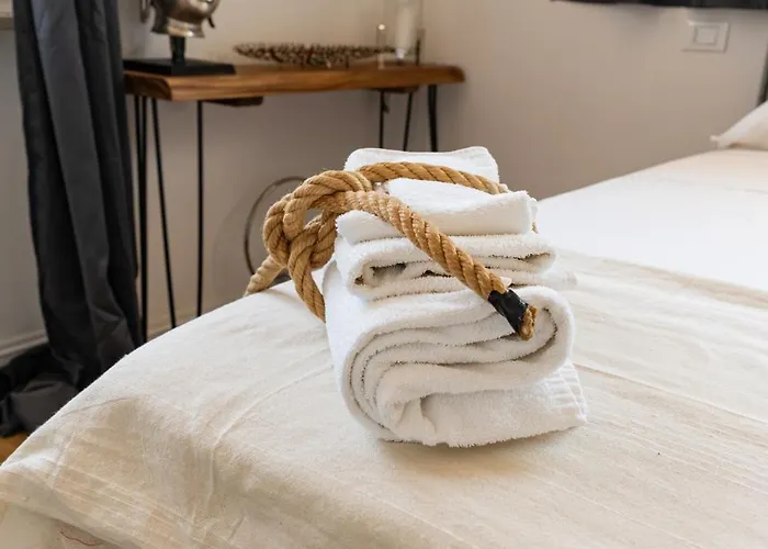 Couette-café Tropical 3*